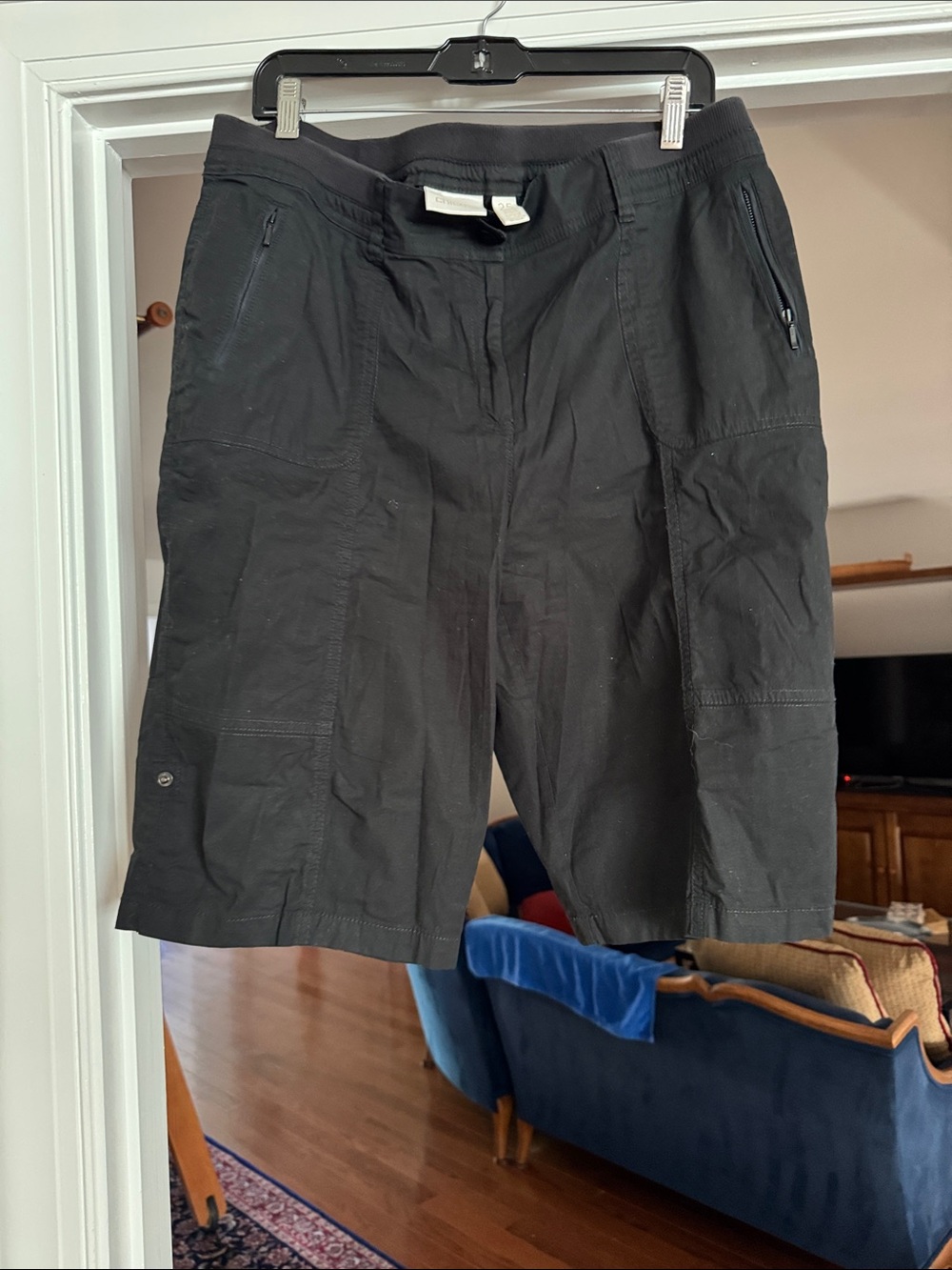 Chico’s size 2.5 Black Casual Cargo Shorts